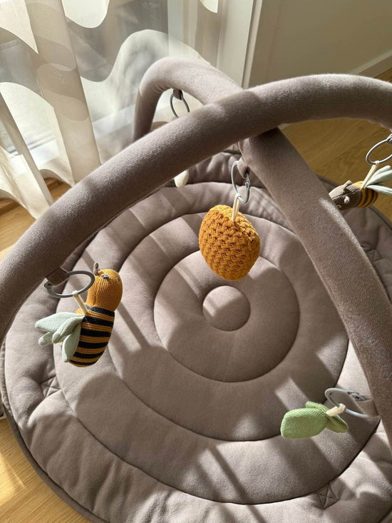 Leikmotta - Honeybee