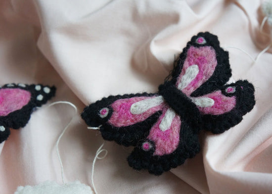 Skrautborði | Butterflies Pink