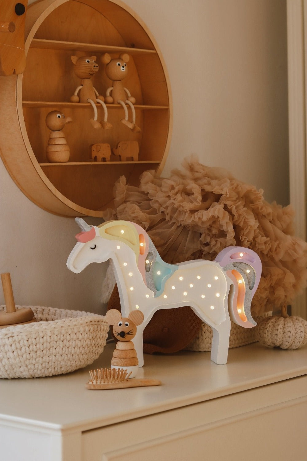 Lampi í barnaherbergi, hvítur einhyrningur frá Little Lights