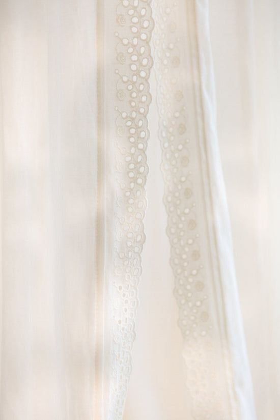 Himnasæng | Vera Eyelet Lace